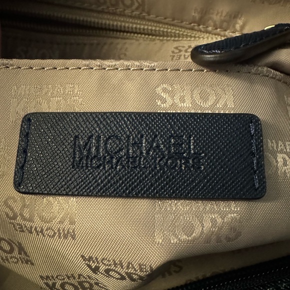 NWT Michael Kors Kempton Dark Denim tote bag - Picture 12 of 15